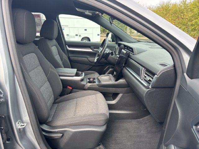 Used 2025 GMC Terrain Elevation AWD/4WD image 29