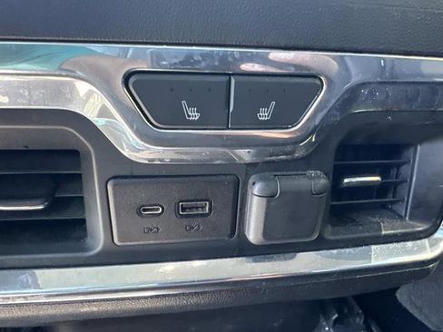 Used 2019 GMC Sierra 1500 Denali w/ Technology Package AWD/4WD image 10