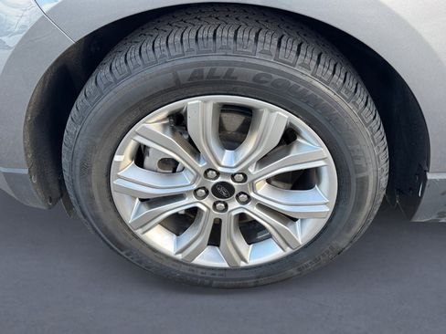 Used 2024 Ford Edge Titanium image 9