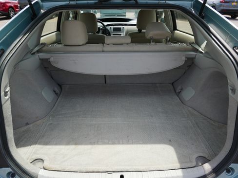 Used 2012 Toyota Prius Two FWD image 18