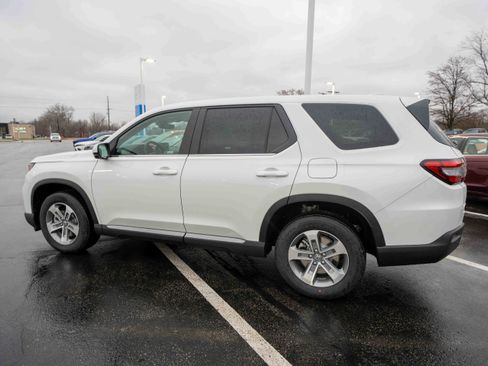 New 2025 Honda Pilot EX-L image 4