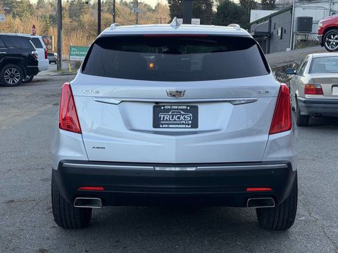 Used 2017 Cadillac XT5 Luxury w/ Driver Awareness Package image 4