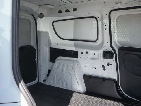 Used 2018 RAM ProMaster City Tradesman image 12