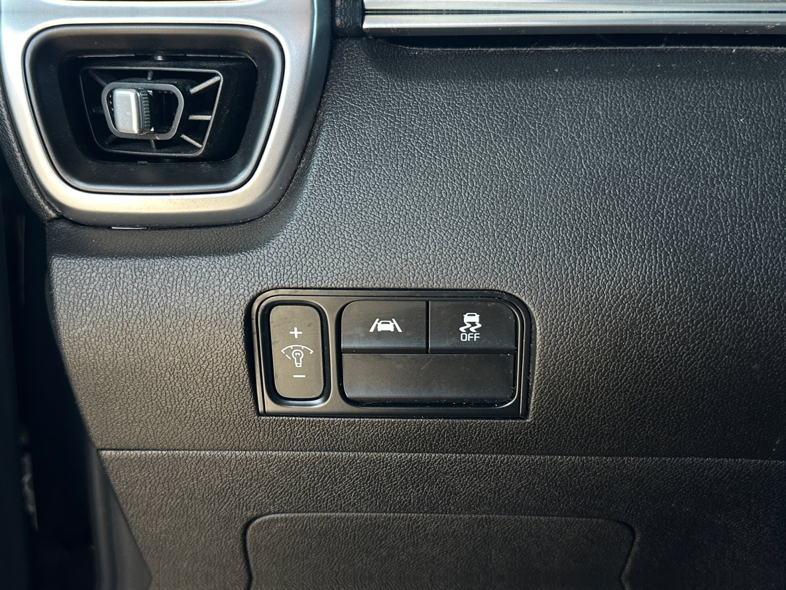 Used 2021 Kia Sorento S FWD image 17