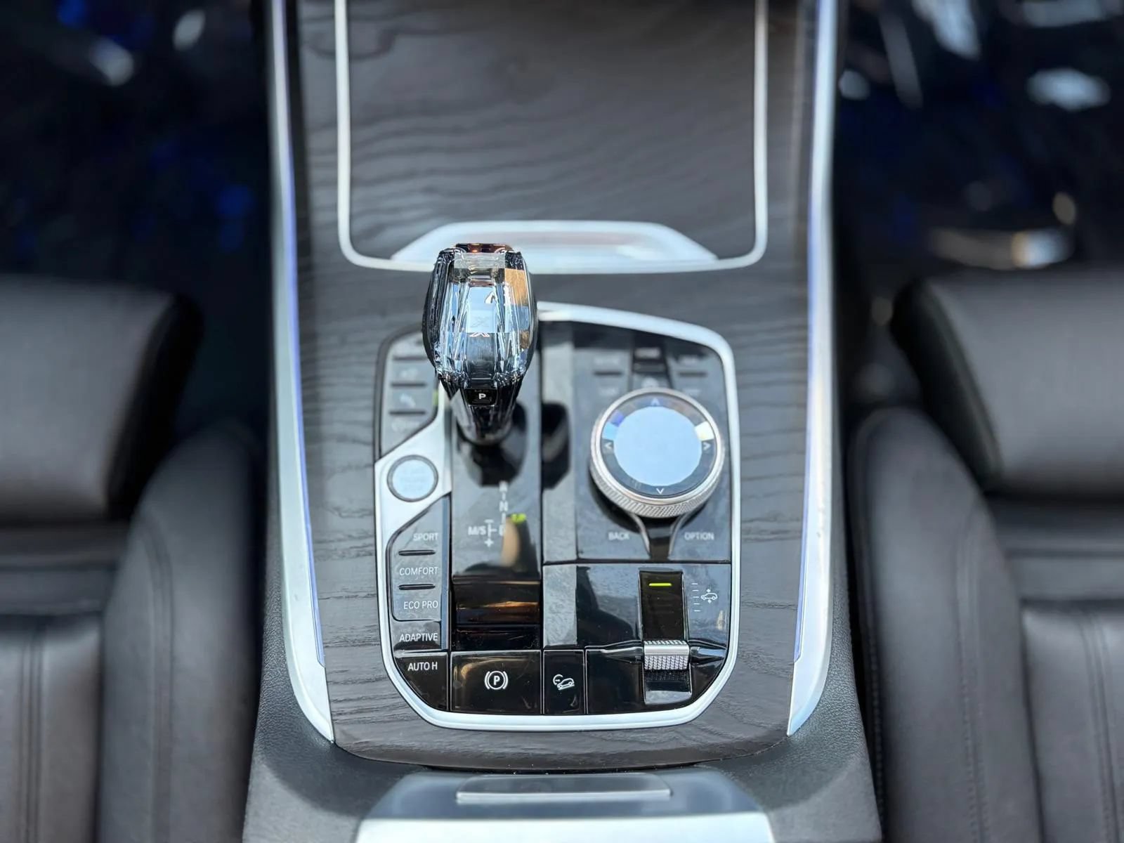 Used 2020 BMW X7 xDrive40i w/ Executive Package AWD/4WD image 16