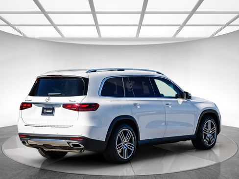 New 2026 Mercedes-Benz GLS 450 4MATIC image 4