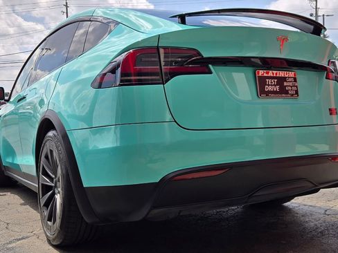 Used 2022 Tesla Model X Plaid image 5