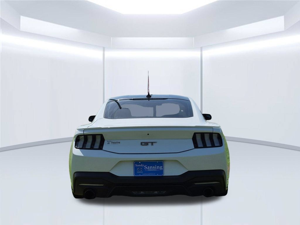 Used 2024 Ford Mustang GT RWD image 5