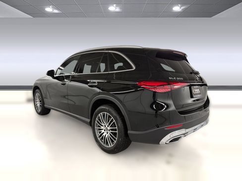 Certified 2026 Mercedes-Benz GLC 300 image 3