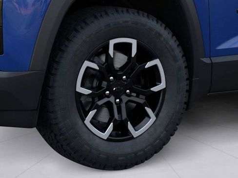 New 2026 Chevrolet Equinox ACTIV image 9