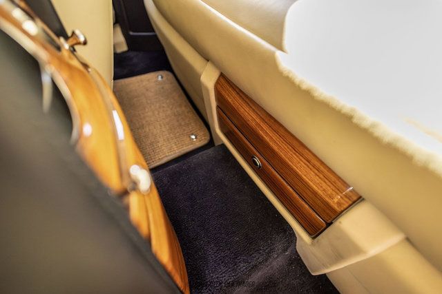 Used 2010 Rolls-Royce Phantom Drophead Coupe RWD image 42