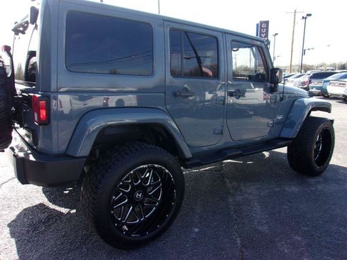 Used 2015 Jeep Wrangler Unlimited Sahara AWD/4WD image 6