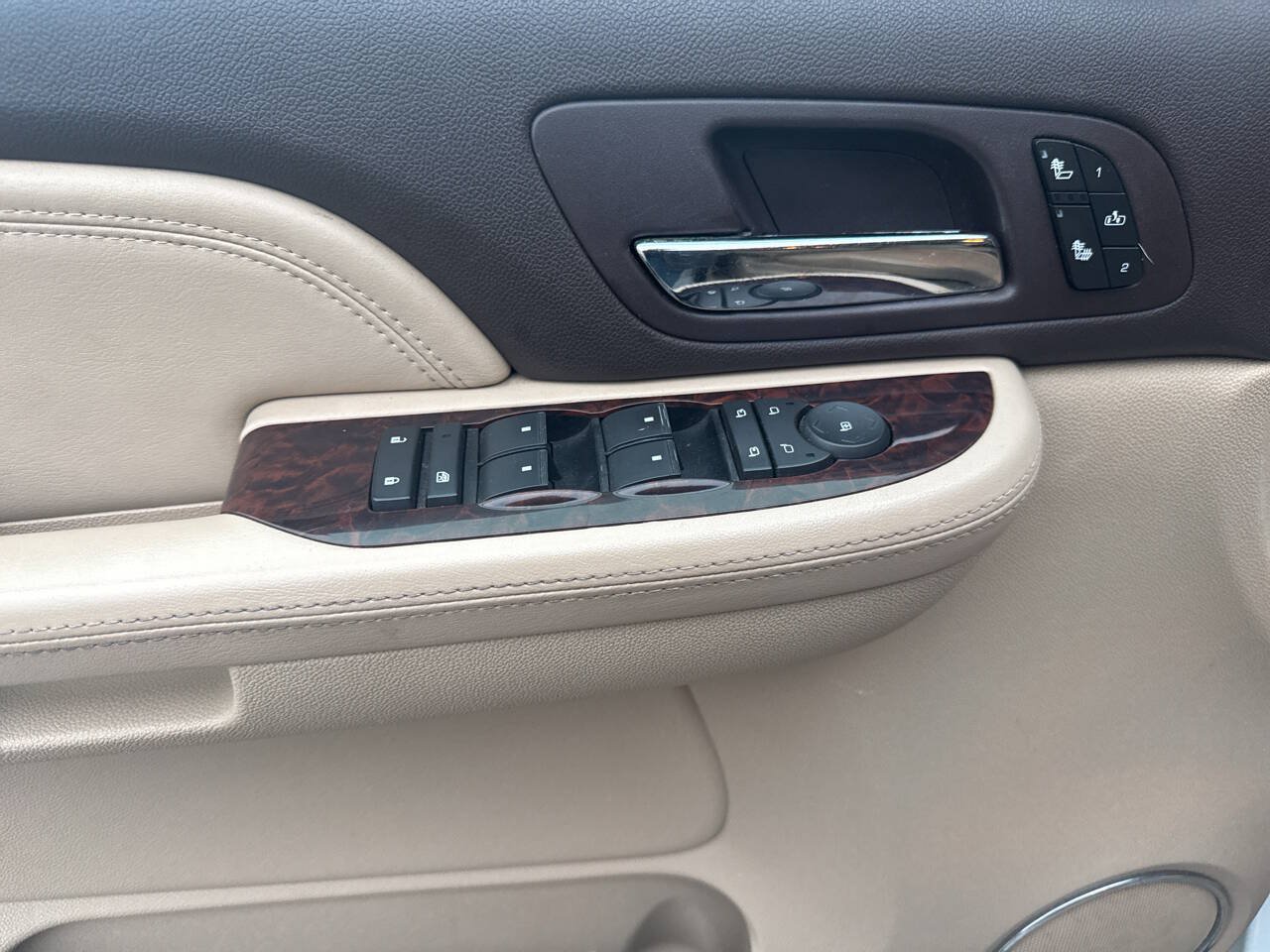 Used 2008 GMC Yukon XL Denali AWD/4WD image 22