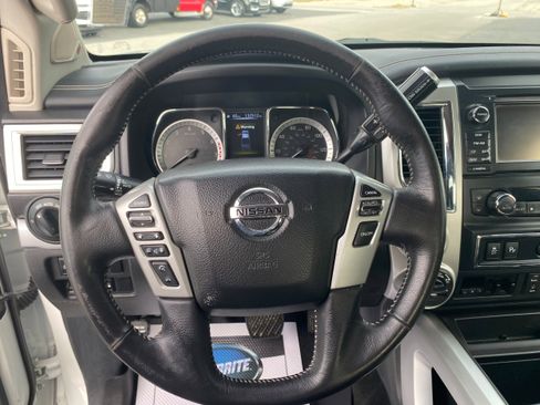 Used 2018 Nissan Titan PRO-4X w/ Pro-4x Utility Package image 11
