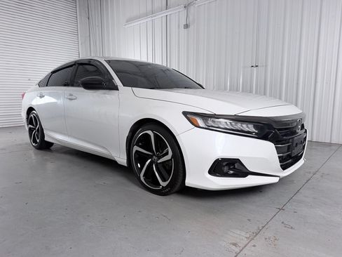 Used 2021 Honda Accord Sport image 3