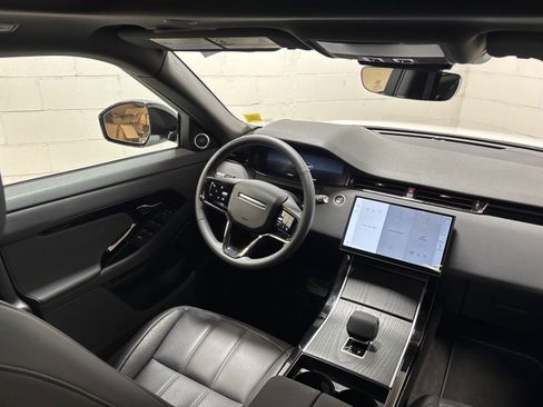 Used 2026 Land Rover Range Rover Evoque S AWD/4WD image 34
