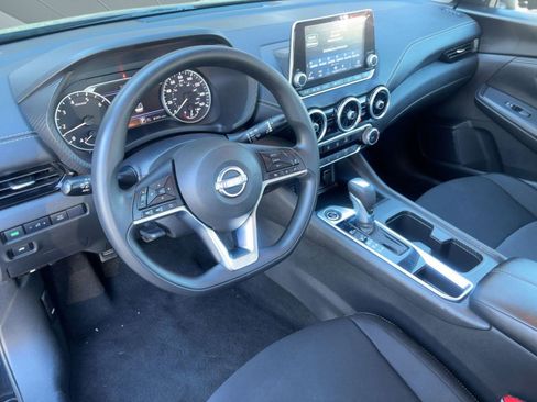 Used 2024 Nissan Sentra SV image 4