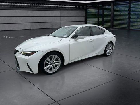 Certified 2023 Lexus IS 300 w/ Comfort Package image 4
