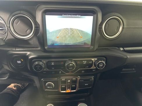 Used 2022 Jeep Wrangler Unlimited Sahara image 22