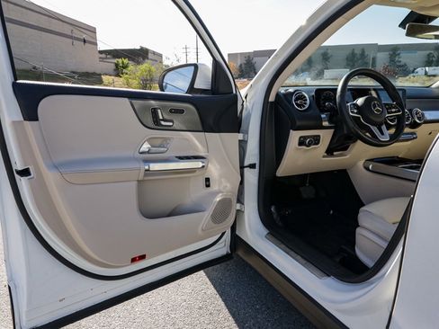 Used 2021 Mercedes-Benz GLB 250 image 13