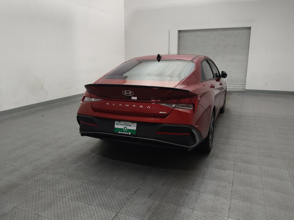 Used 2025 Hyundai Elantra SEL w/ Cargo Package FWD image 7