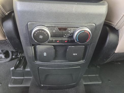 Used 2023 Ford Explorer Limited image 13