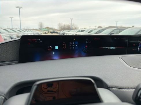 Certified 2025 Lincoln Navigator L Reserve image 23