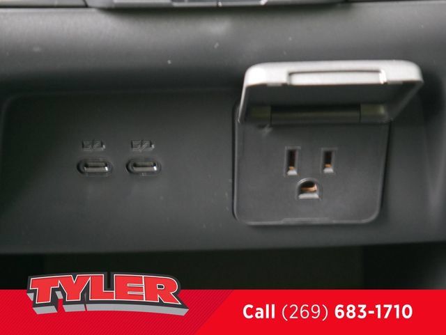 New 2026 Chevrolet Traverse LT w/ Driver Confidence Package AWD/4WD image 44