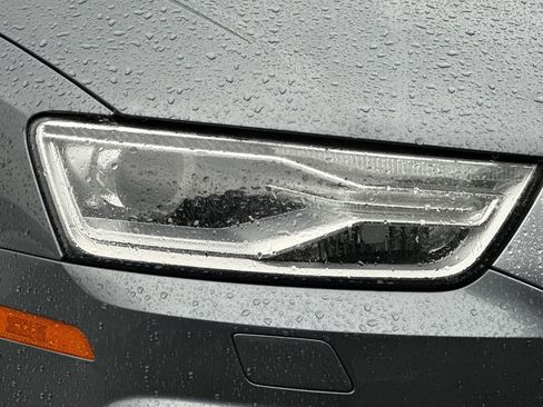 Used 2016 Audi Q3 2.0T Premium Plus w/ Technology Package image 12