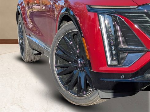 New 2025 Cadillac Lyriq Sport image 20