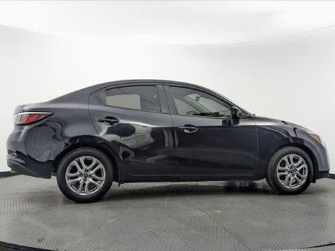 Used 2018 Toyota Yaris iA FWD image 9