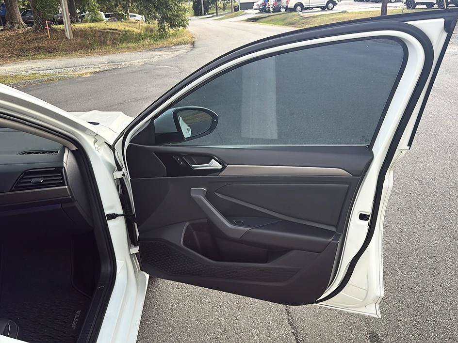 Used 2019 Volkswagen Jetta SEL Premium FWD image 33
