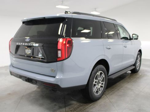 New 2026 Ford Expedition Active image 8