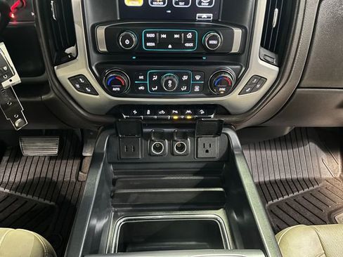 Used 2018 GMC Sierra 1500 SLT w/ SLT Premium Package AWD/4WD image 22