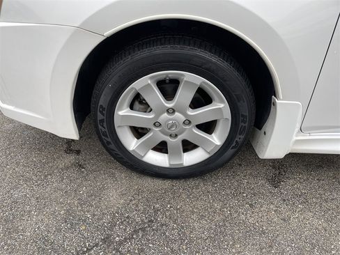 Used 2011 Nissan Sentra 2.0 SR image 9