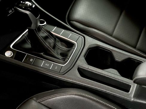 Used 2024 Volkswagen Jetta SE image 30