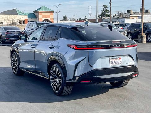 Certified 2023 Lexus RZ 450e Luxury image 2