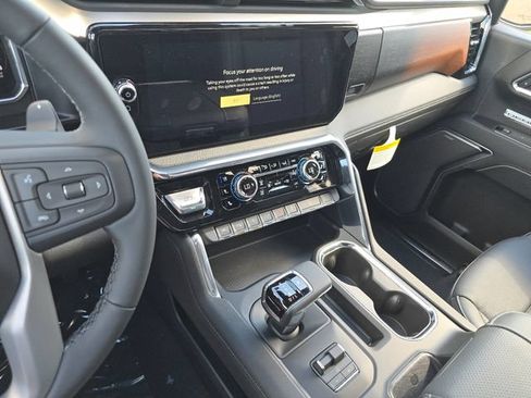 New 2026 GMC Sierra 1500 Denali w/ Denali Reserve Package AWD/4WD image 32