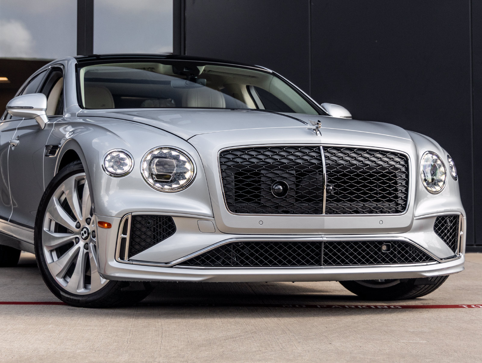 Used 2026 Bentley Flying Spur V8 AWD/4WD image 5