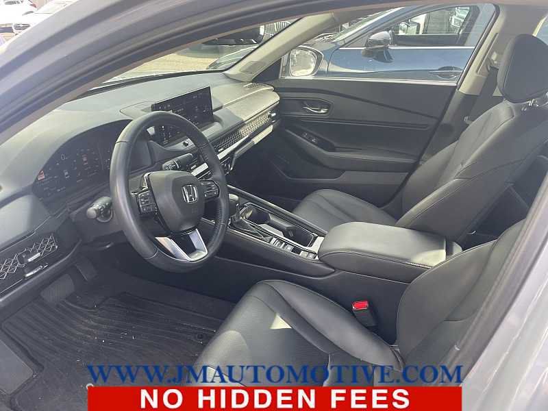 Used 2024 Honda Accord Touring image 2