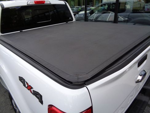 Used 2022 Ford Ranger Lariat w/ Equipment Group 501A High image 9