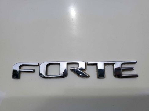 Used 2014 Kia Forte LX FWD image 12