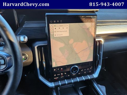 Used 2025 GMC Acadia Elevation image 9