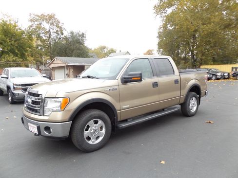 Used 2013 Ford F150 XLT w/ Mid Equipment Group image 1