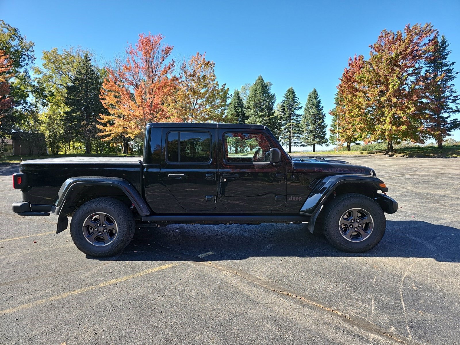 Used 2022 Jeep Gladiator Rubicon w/ Cold Weather Group AWD/4WD image 7