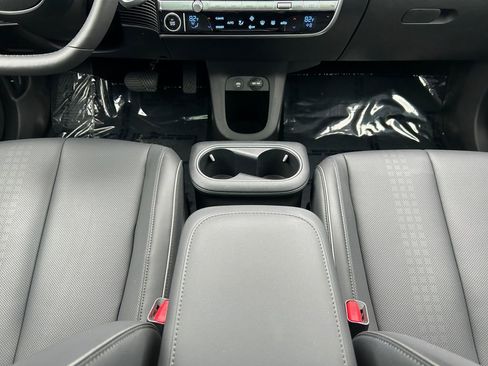 Used 2024 Hyundai Ioniq 5 Limited AWD/4WD image 12
