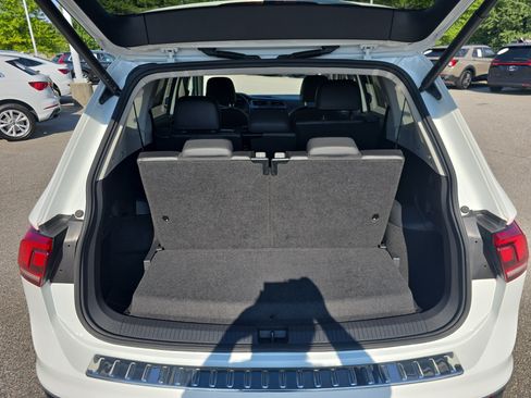 Used 2024 Volkswagen Tiguan Wolfsburg Edition FWD image 12