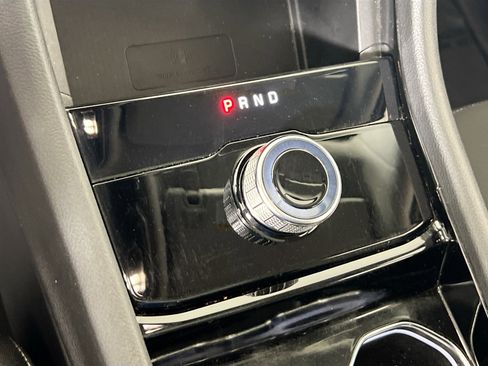 Used 2023 Jeep Grand Cherokee Laredo w/ Luxury Tech Group I image 16