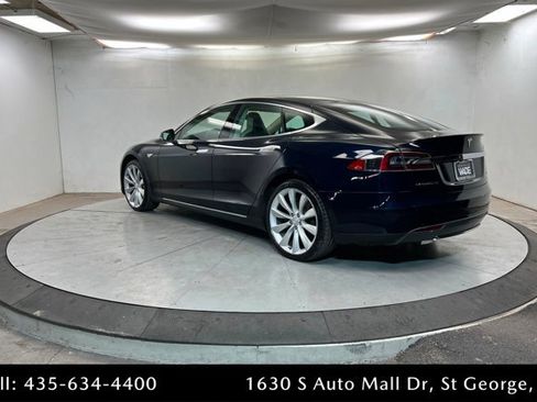 Used 2013 Tesla Model S Performance image 3