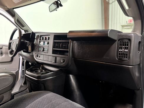 Used 2020 GMC Savana 2500 w/ Driver Convenience Package image 10